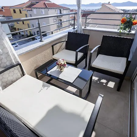 Hera With Balcony And Free Parking Apartmán Zadar