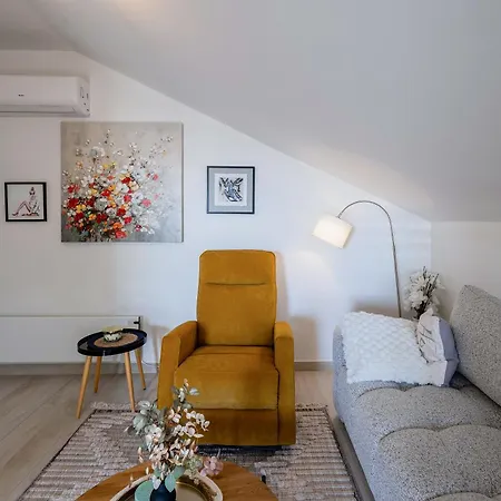 Appartement Hera With Balcony And Free Parking