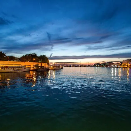 Hera With Balcony And Free Parking Apartment Zadar