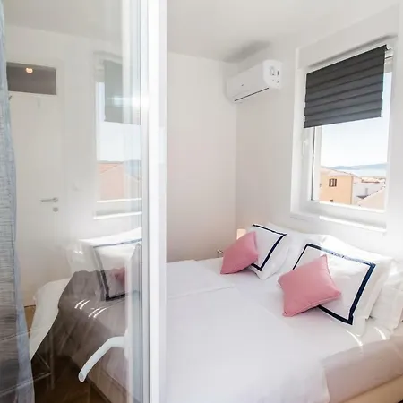 Appartement Hera With Balcony And Free Parking *