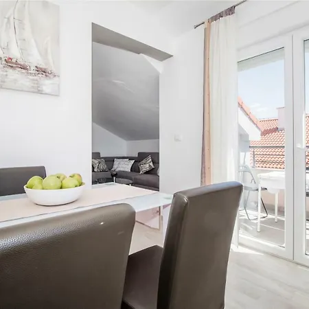 Hera With Balcony And Free Parking Appartement *