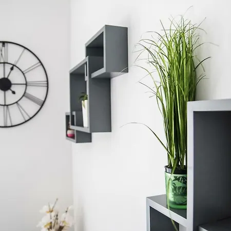Hera With Balcony And Free Parking Apartment *