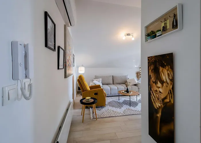 Hera With Balcony And Free Parking