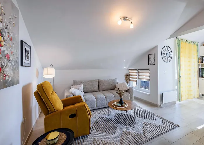 Appartamento Hera With Balcony And Free Parking