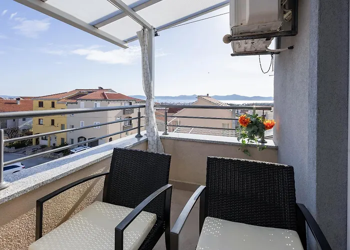 Hera With Balcony And Free Parking * Zara