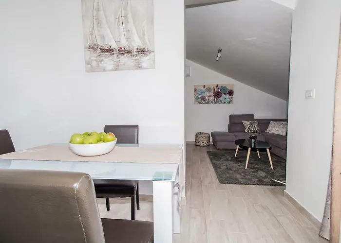 Hera With Balcony And Free Parking Appartamento *