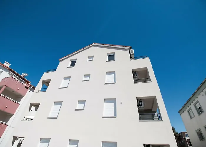 Apartment Hera With Balcony And Free Parking Zadar