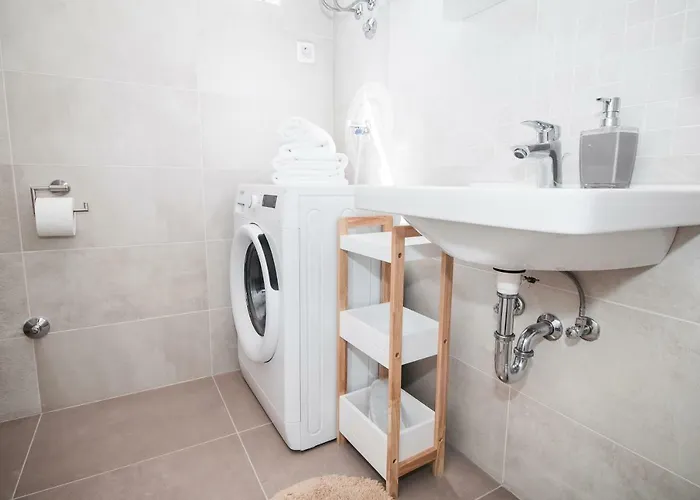 Appartamento Hera With Balcony And Free Parking *