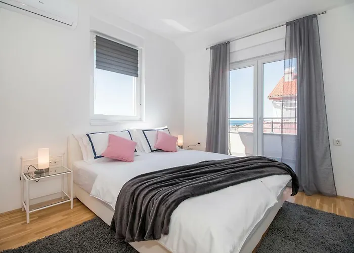 Appartamento Hera With Balcony And Free Parking